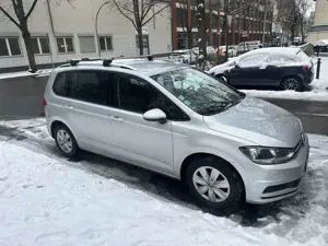 Volkswagen Touran 1.6 TDI SCR (BlueMotion Technology) DSG Trendline