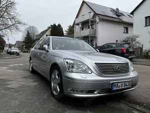 Lexus LS 430
