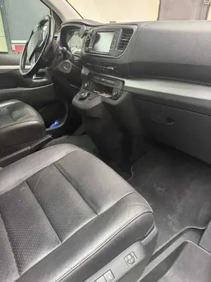 Citroen Spacetourer XL 2.0 BlueHDi 180 EAT8 Shine Bild 3