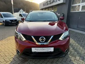 Nissan Qashqai 1.6 DIG-T Tekna Navi AVM PGD SH LED Bild 3