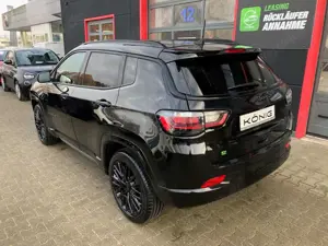 Jeep Compass High Altitude  Klimaautomatik, Carplay Bild 2