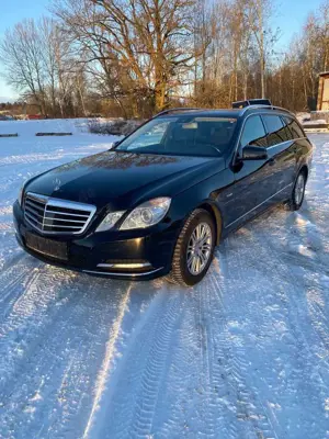 Mercedes-Benz E 220 E-Klasse T-Modell Diesel T CDI DPF BlueEFFICIENCY Automatik Elegance