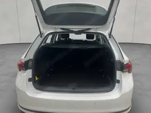 Skoda Octavia Combi 2.0 TDI DSG Selection Bild 5