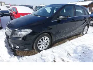 Mercedes-Benz B 180 Standard Navi 8x Alu Sitzheizung Euro 6