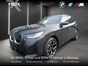 BMW X3 20d xDrive M SPORTPAKET+AHK+SSV+SH+PARKING+DRIVING