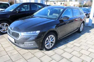 Skoda Octavia Combi 2.0 TDI DSG Style Navigation Rückfakam HUD A