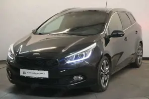 Kia Ceed / cee'd 1.6 GDI Platinum Edition Pano Kamera SzHzg