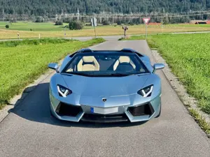 Lamborghini Aventador LP700 Roadster*10x Service*CARBON*LIFT Bild 2