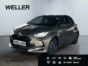 Toyota Yaris 1.5 Team D *CarPlay*SmartKey*SHZ*Kamera*BT*