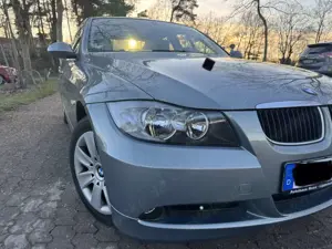 BMW 318 BMW 318i Sehr Gepflegt!!! Tüv Neu!!! Bild 4