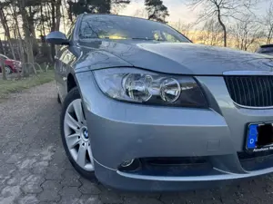 BMW 318 BMW 318i Sehr Gepflegt!!! Tüv Neu!!! Bild 5