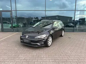 Volkswagen Golf VII Var. 1.5 TSI Highline DSG LED Einparkh.