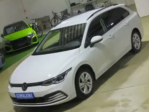 Volkswagen Golf VIII Variant 1.5 TSI OPF Life Navi DAB ACC Bild 2