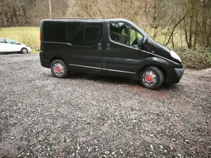 Opel Vivaro 2.5 CDTI L1H1 (Tecshift) Easytronic Tour Bild 3
