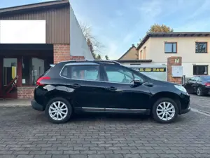 Peugeot 2008 Allure   Sitzh. Navi  AHK