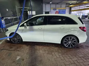 Mercedes-Benz B 180 B 180 (BlueEFFICIENCY) 7G-DCT
