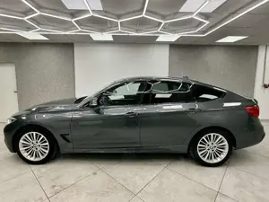 BMW 330 xDrive M Sportpaket Pano HK HUD NaviProf Bild 3