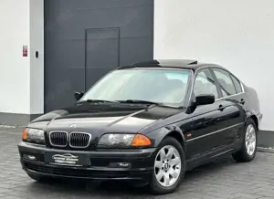 BMW 323