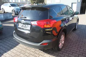 Toyota RAV 4 RAV4 Edition 4X4 Bild 3