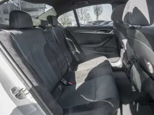 BMW 520 d xDrive Limo M-Sport KAMERA HiFi adapLED Bild 4