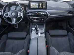 BMW 520 d xDrive Limo M-Sport KAMERA HiFi adapLED Bild 5