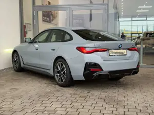BMW i4 eDrive40 Gran Coupé M Sportpaket Navi.Komfort Bild 4