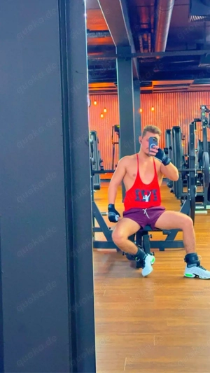 Suche eine frau oder ein paar        Bild 2