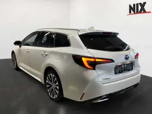 Toyota Corolla Touring Sports 1.8 Hybrid Teamplayer LED Bild 2