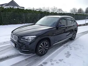 BMW X1 25 d xDrive / xLine / Leder / Navi