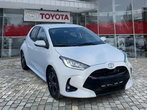 Toyota Yaris 1.5 D Team Deutschland zuverlässiger GW Bild 5