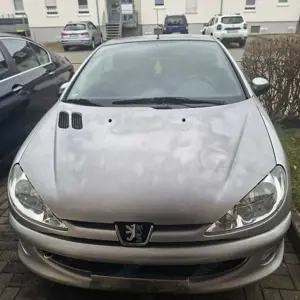 Peugeot 206 CC Bild 2