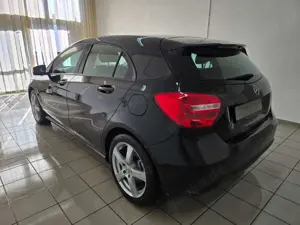 Mercedes-Benz A 180 BlueEfficiency Klima Sitzheizung 17" Bild 2