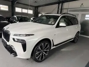 BMW X7 40i M Sport Pro - BW -Massage-SkyLounge-23Zo