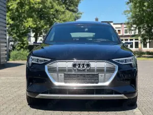 Audi e-tron 55 quattro 360 BO SITZBEL LUFTFED PANO Bild 4