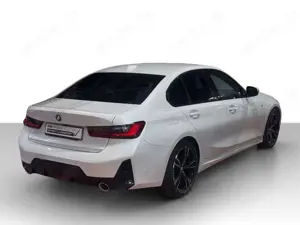 BMW 320 dA Lim. M Sport LiveCock.LED.ACC.DriveAss.SHZ Bild 4