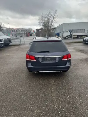 Mercedes-Benz E 350 E T-Modell E 350 BlueTec Bild 4