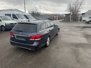 Mercedes-Benz E 350 E T-Modell E 350 BlueTec Bild 3