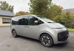 Hyundai STARIA 2.2 CRDi Allrad Signature