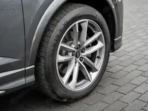 Audi Q3 Sportback 1.4 TFSIe S line LED NAVI ACC KA Bild 5