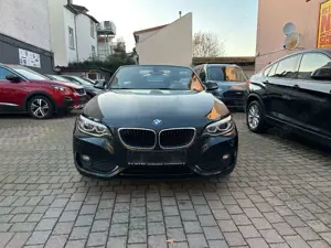 BMW 220 Bild 2
