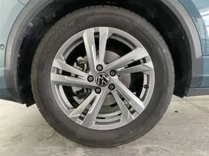 Volkswagen T-Roc 1.5 TSI DSG R-Line AHK+NAVI+SHZ+RFK+PDC+ACC+LED Bild 3