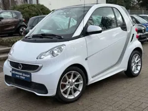 smart forTwo *PANORAMA*SITZHEIZUNG*SERVOLENKUNG*