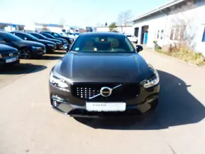 Volvo S90 Lim. Ultimate Dark Recharge Plug-In Hybrid A Bild 3