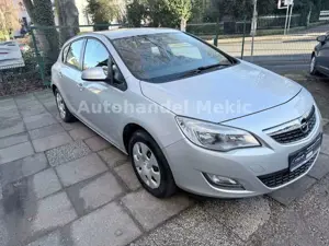 Opel Astra J Lim. 5-trg. Design Edition Bild 2