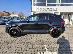 Volvo XC40 B3 Benzin Black Edition Plus Bild 2