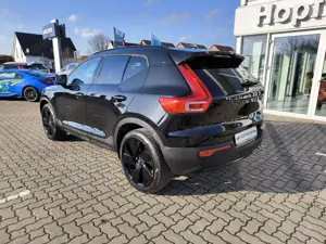 Volvo XC40 B3 Benzin Black Edition Plus Bild 3