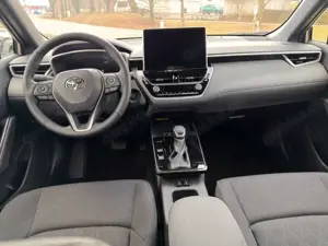 Toyota Corolla Cross 2,0-l-Hybrid Teamplayer (facelift) Bild 3