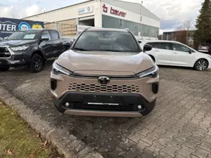 Toyota Corolla Cross 2,0-l-Hybrid Teamplayer (facelift) Bild 2