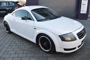 Audi TT Coupe 1.8T * WEISS - Borbet - Soundanlage *