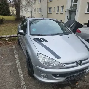 Peugeot 206 Bild 2